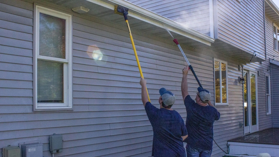 unsplash_Yr4n8O_3UPc house washing